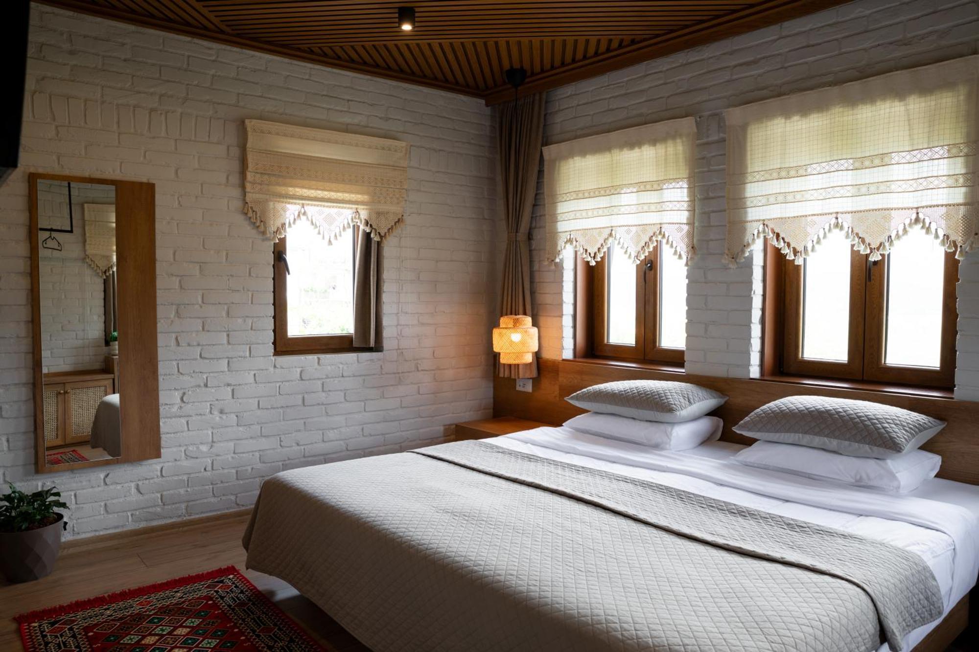The Stone Sky Hotel Гірокастра Екстер'єр фото