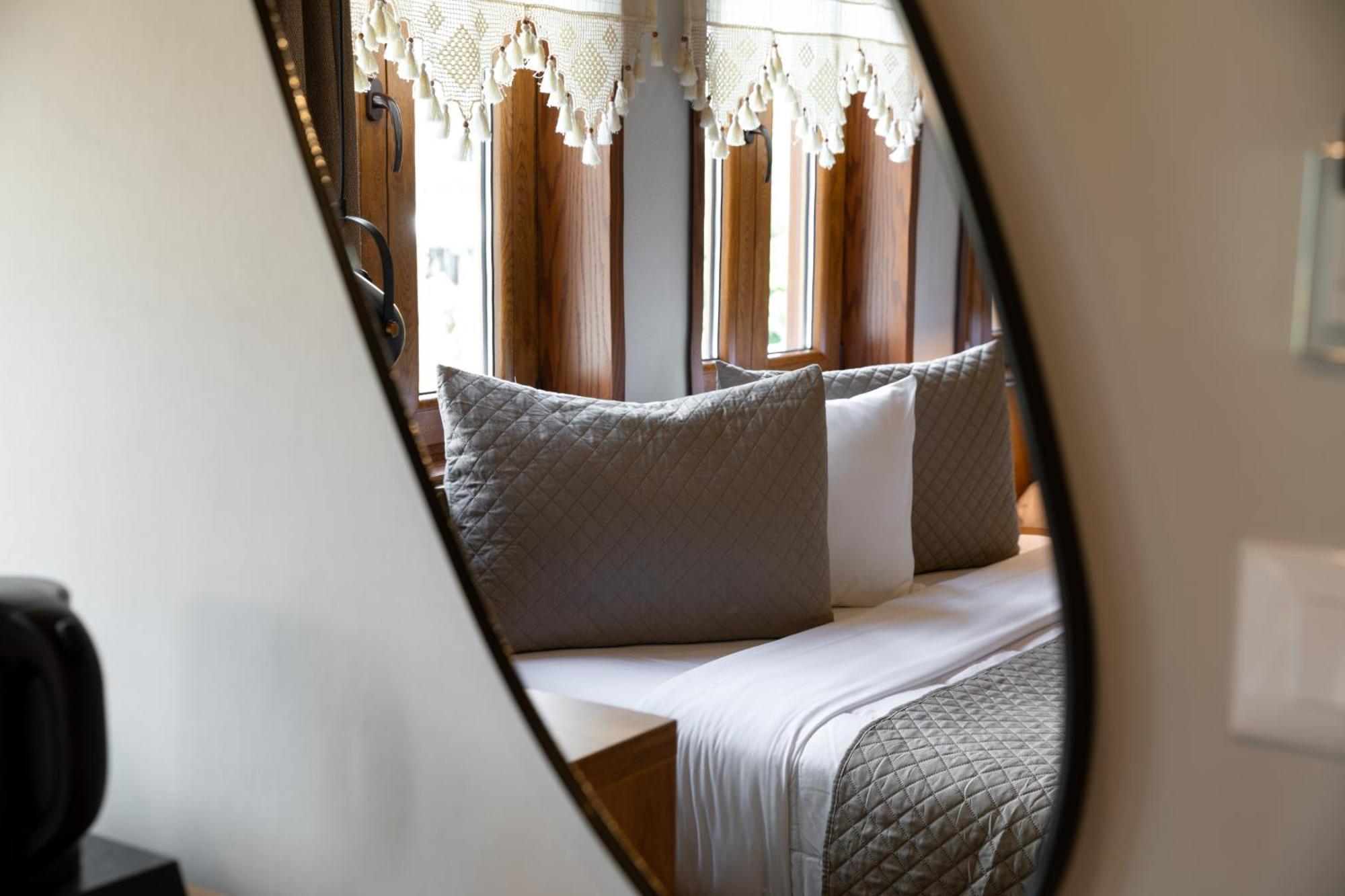 The Stone Sky Hotel Гірокастра Екстер'єр фото