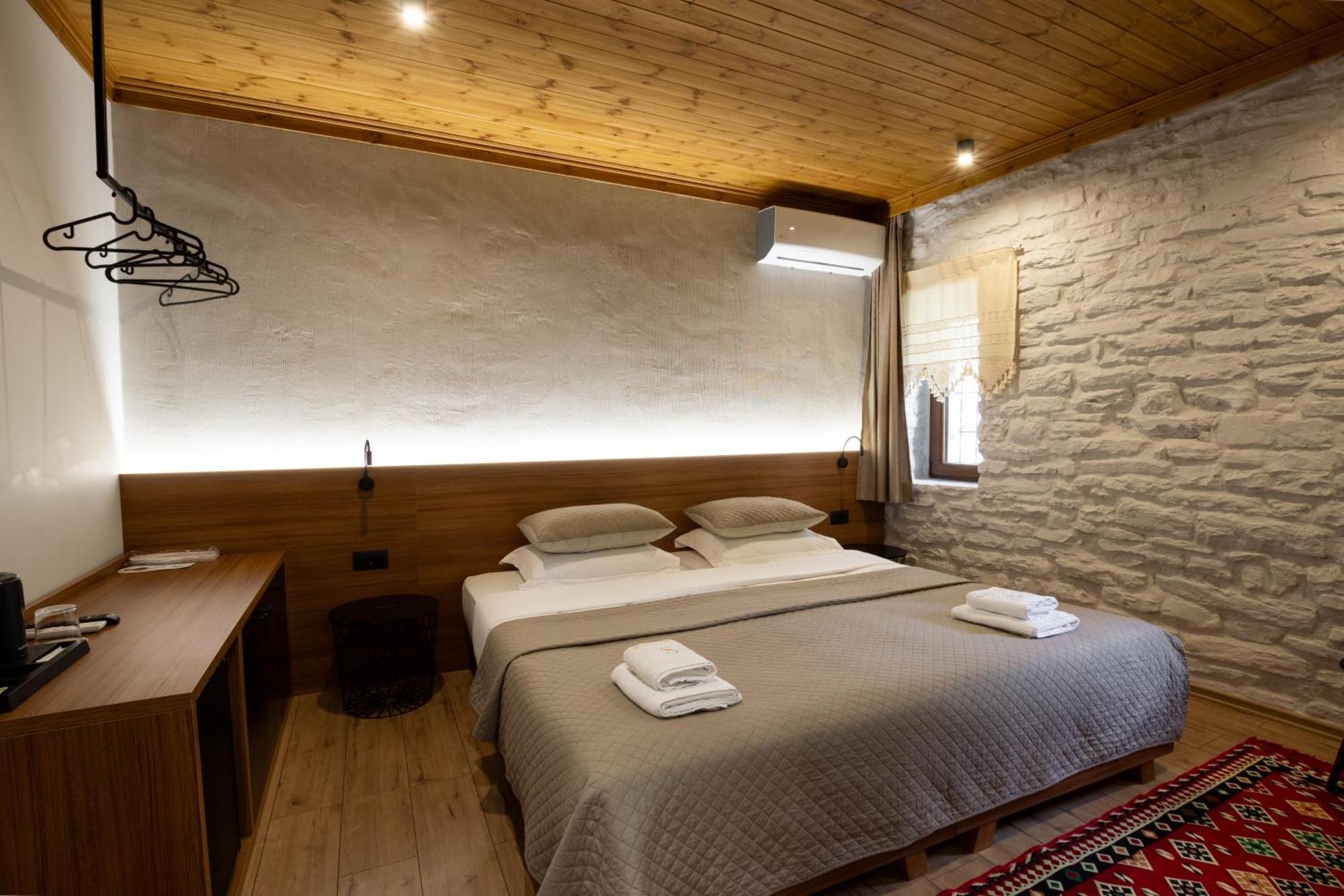 The Stone Sky Hotel Гірокастра Екстер'єр фото