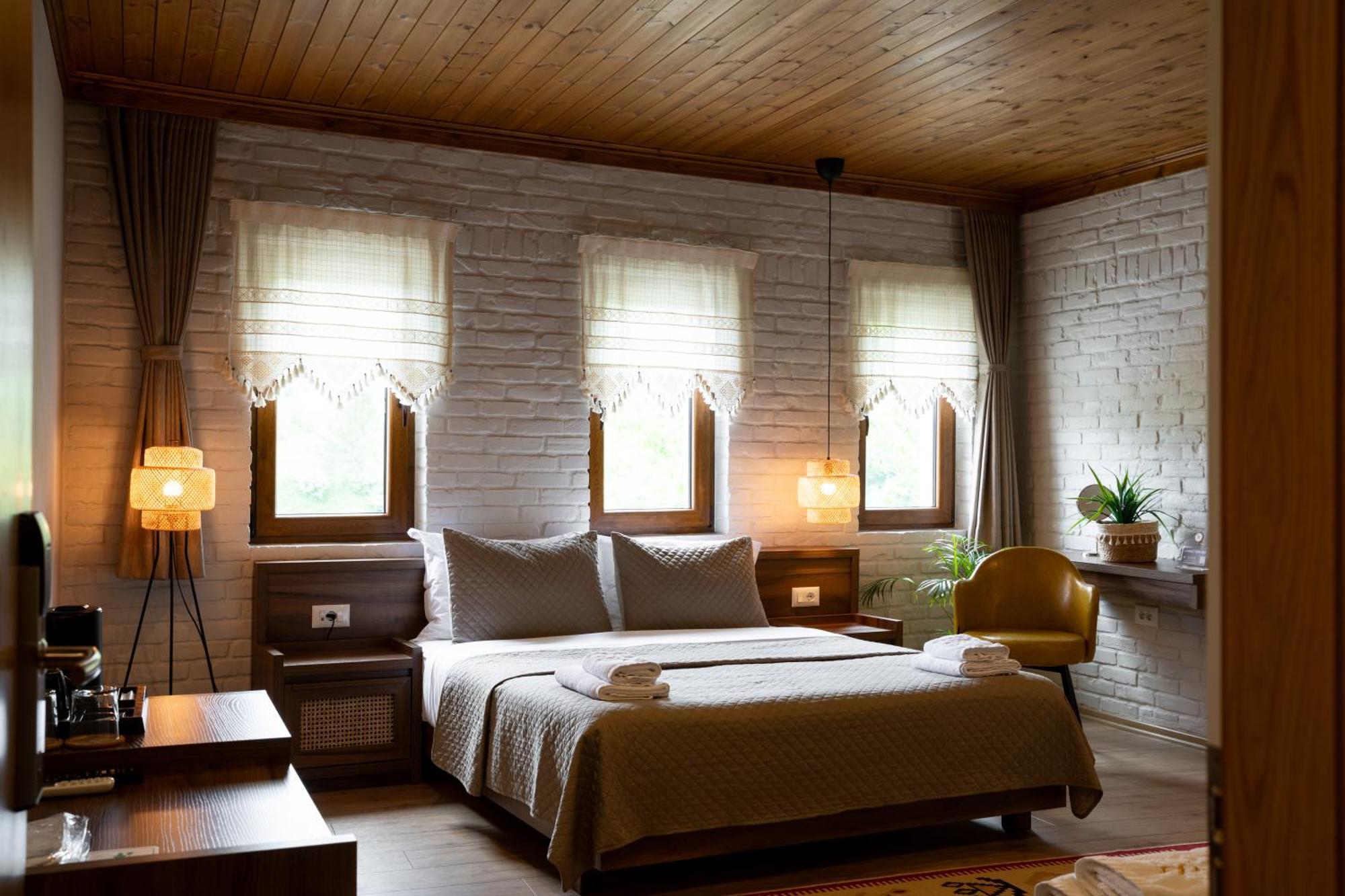 The Stone Sky Hotel Гірокастра Екстер'єр фото