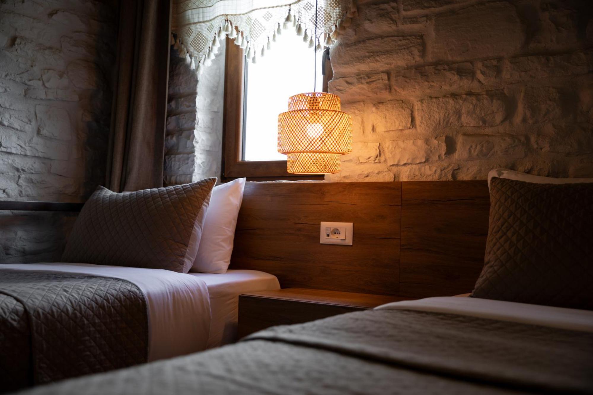 The Stone Sky Hotel Гірокастра Екстер'єр фото