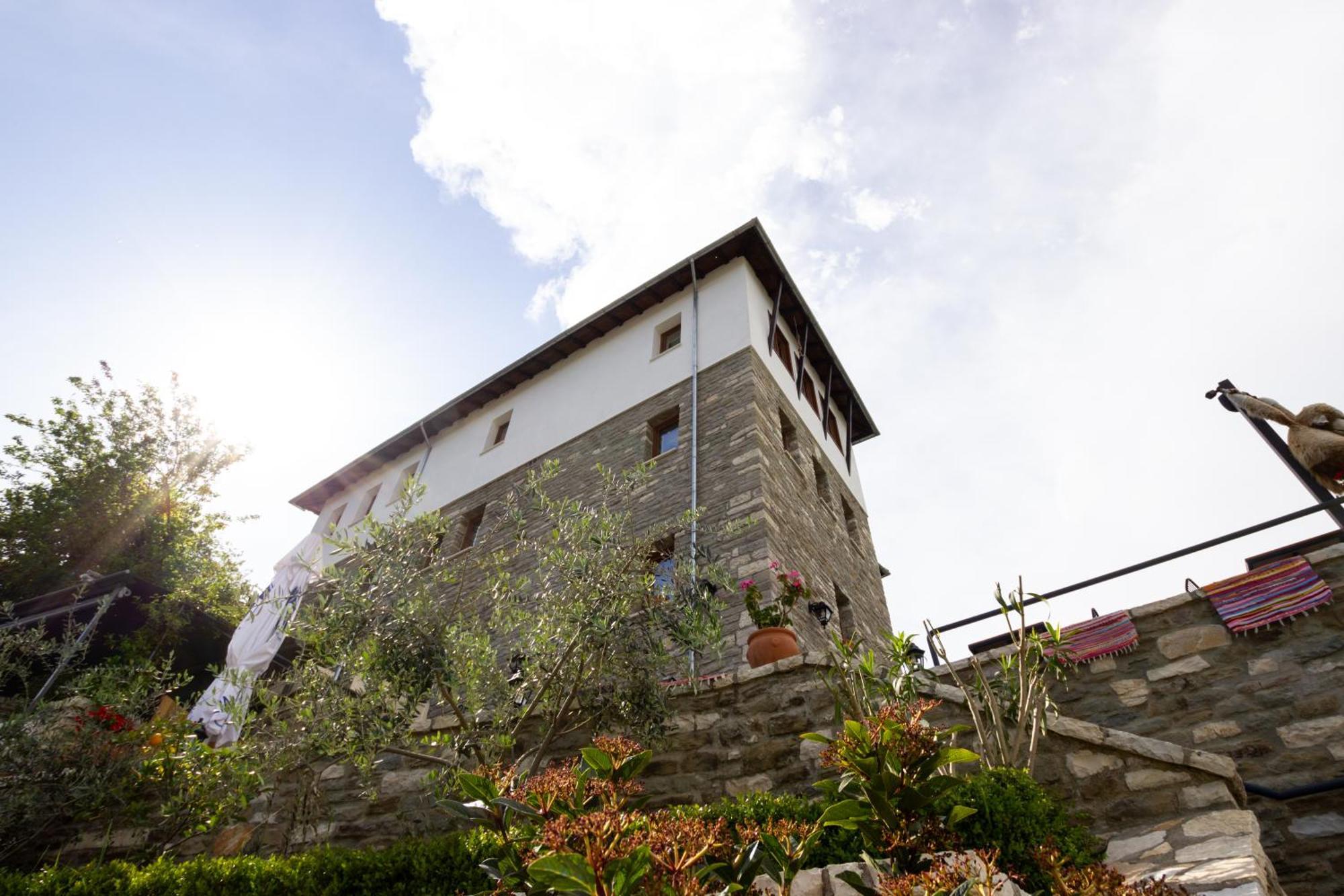 The Stone Sky Hotel Гірокастра Екстер'єр фото