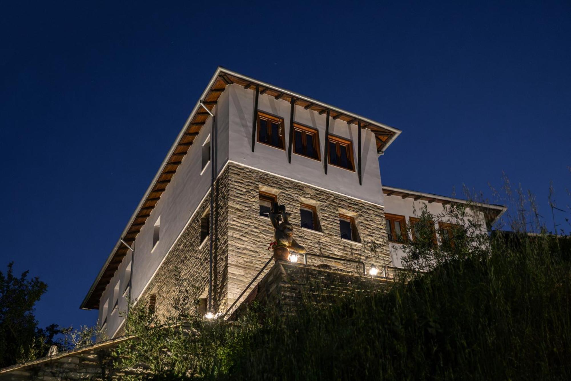 The Stone Sky Hotel Гірокастра Екстер'єр фото